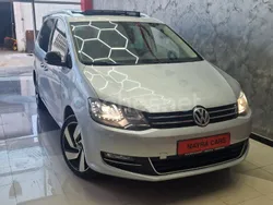 Gris / plata Usado 2014 VW Sharan Sport Monovolumen | 15.999 € (Precio justo)