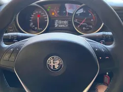 Gris / plata Usado 2018 Alfa Romeo Giulietta Super Utilitario | 14.900 €