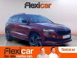 Rojo Usado 2025 Skoda Karoq SportLine SUV | 28.590 € (Precio justo)