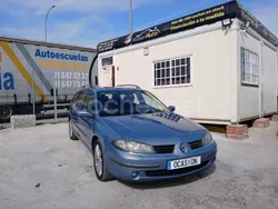 Gris / plata Usado 2005 Renault Laguna II Expression Familiar | 2499 € (Precio justo)