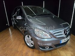 Gris / plata Usado 2009 Mercedes B180 Monovolumen | 5490 € (Buen precio)