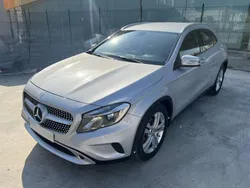 Gris Usado 2015 Mercedes GLA180 SUV | 15.999 €