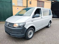 Gris Usado 2018 VW Caravelle Monovolumen | 26.499 € (Un poco caro)