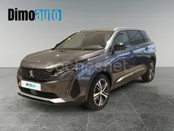 Gris Usado 2024 Peugeot 5008 Allure Monovolumen | 26.500 € (Un poco caro)