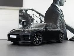 Gris / plata Usado 2024 Porsche Panamera 4 Berlina | 132.700 €