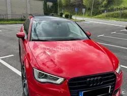 Rojo Usado 2015 Audi A3 Attraction Berlina | 8700 €