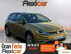 Amarillo Usado 2017 VW Golf VII Advance Berlina | 12.990 € (Buen precio)