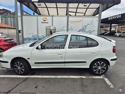 Blanco Usado 2002 Renault Mégane II Authentique Berlina | 2300 € (Precio justo)