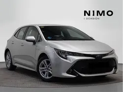 Gris / plata Usado 2021 Toyota Corolla Active Berlina | 23.100 € (Un poco caro)