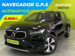 Negro Usado 2022 Volvo XC40 Momentum SUV | 29.300 € (Precio justo)