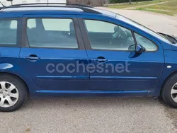 Violeta / lila Usado 2004 Peugeot 307 Familiar | 2500 € (Precio justo)