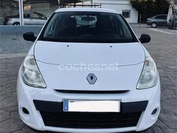 Blanco Usado 2014 Renault Clio III Collection Berlina | 5950 €