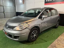 Gris / plata Usado 2009 Nissan Tiida Pack Berlina | 4990 €