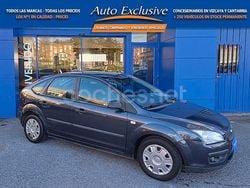 Gris / plata Usado 2006 Ford Focus Trend Berlina | 3490 € (Precio justo)