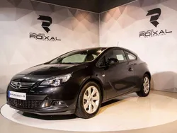 Negro Usado 2014 Opel Astra GTC Selective Utilitario | 7500 €