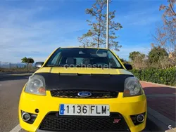 Amarillo Usado 2007 Ford Fiesta Sport Utilitario | 2200 € (Buen precio)