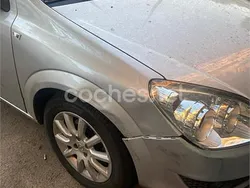 Gris / plata Usado 2007 Opel Astra Enjoy Berlina | 3000 € (Precio justo)