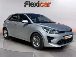 Gris Usado 2021 Kia Rio Berlina | 13.690 € (Precio justo)