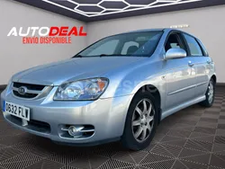 Gris / plata Usado 2007 Kia Cerato EX Berlina | 5900 €