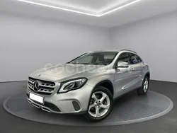 Gris / plata Usado 2019 Mercedes GLA180 SUV | 21.500 € (Precio justo)