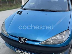 Azul Usado 2001 Peugeot 206 Berlina | 2200 € (Precio justo)