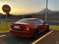 Granate Usado 2020 Volvo S60 R-Design Berlina | 24.500 € (Precio justo)
