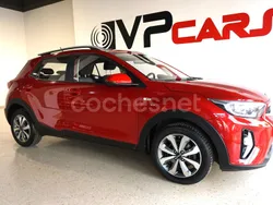 Rojo Usado 2022 Kia Stonic Plus SUV | 14.990 € (Precio justo)