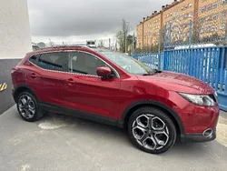 Rojo Usado 2015 Nissan Qashqai SUV | 13.950 € (Precio justo)