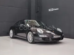 Negro Usado 2005 Porsche 911 Carrera 4 Coupe | 44.900 €