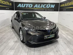 Marrón Usado 2020 Toyota Camry Business Edition Berlina | 21.199 € (Precio justo)