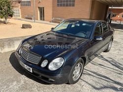 Azul Usado 2003 Mercedes E240 Classic Berlina | 3000 €