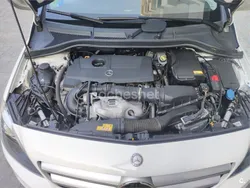 Blanco Usado 2015 Mercedes B200 Monovolumen | 14.800 € (Caro)