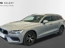 Gris / plata Usado 2024 Volvo V60 Core Familiar | 37.900 € (Precio justo)