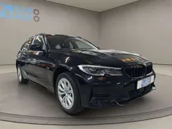 Negro Usado 2021 BMW 330e Comfort Edition Familiar | 24.975 €