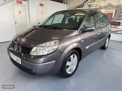 Gris / plata Usado 2005 Renault Grand Scénic II Dynamique Monovolumen | 4990 € (Precio justo)