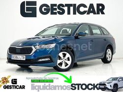Azul Usado 2021 Skoda Octavia Ambition Familiar | 16.990 € (Precio justo)