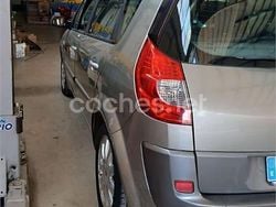 Beige Usado 2007 Renault Scénic II Dynamique Monovolumen | 3800 € (Precio justo)