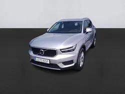 Gris Usado 2018 Volvo XC40 Momentum SUV | 24.900 € (Precio justo)