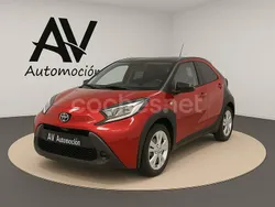 Granate Usado 2022 Toyota Aygo Utilitario | 12.990 € (Precio justo)