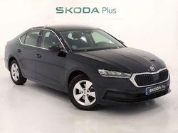 Negro Usado 2022 Skoda Octavia Ambition Berlina | 21.480 € (Un poco caro)