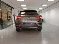 Gris Usado 2021 VW T-Roc Advance SUV | 20.900 € (Precio justo)