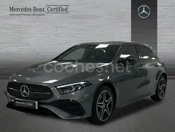 Gris / plata Usado 2024 Mercedes A250 Berlina | 33.500 € (Precio justo)