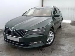 Verde (tangorot metallic ) Usado 2018 Skoda Superb Familiar | 21.500 € (Precio justo)