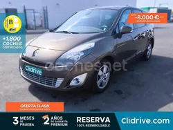 Marrón Usado 2011 Renault Scénic III Dynamique Monovolumen | 6790 € (Buen precio)
