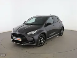 Gris Usado 2021 Toyota Yaris Hybrid Style Berlina | 19.499 € (Precio justo)