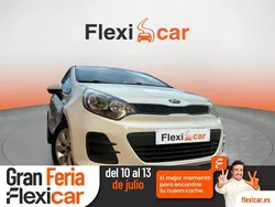 Blanco Usado 2017 Kia Rio Berlina | 11.390 € (Precio justo)