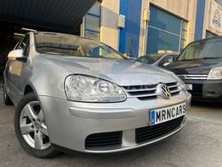 Gris / plata Usado 2007 VW Golf V Sportline Berlina | 7490 € (Precio justo)