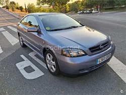 Gris / plata Usado 2005 Opel Astra Coupe | 5900 € (Precio justo)