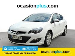 Blanco Usado 2015 Opel Astra Selective Utilitario | 10.450 € (Precio justo)