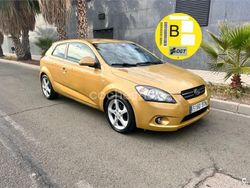 Amarillo Usado 2010 Kia ProCeed Utilitario | 3999 €